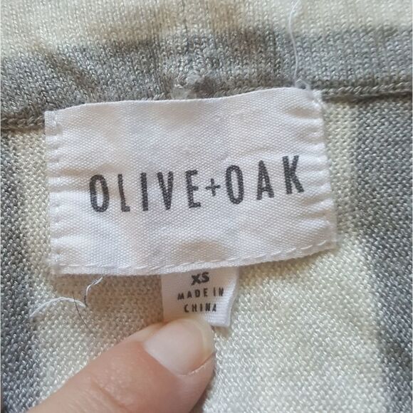 Olive & Oak Gray and White Striped Long Sleeve Top Size XS - Picture 5 of 6